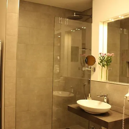 Parkside Apartment Dusseldorf